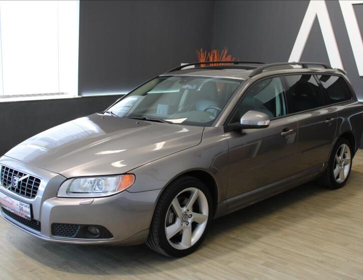 Volvo V70 2