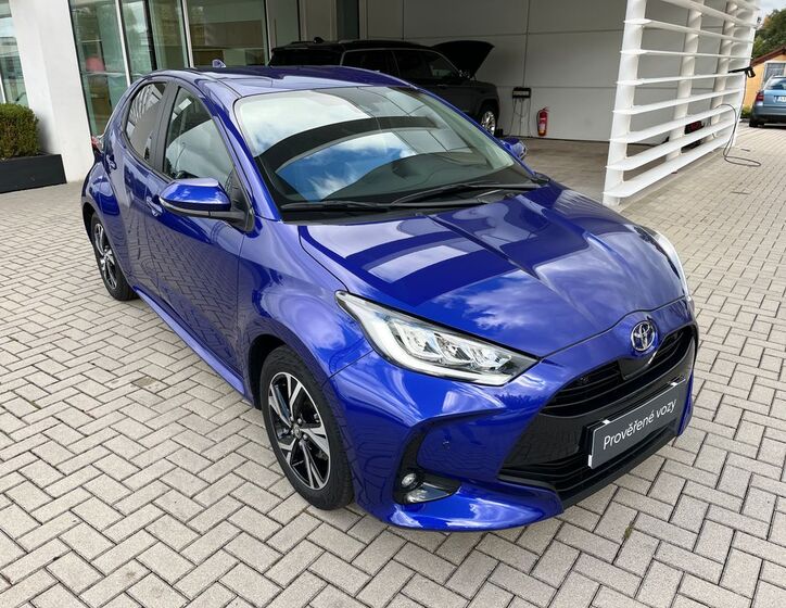 Toyota Yaris 8