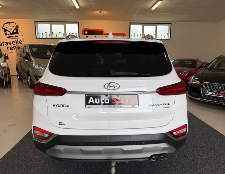 Hyundai Santa Fe 8