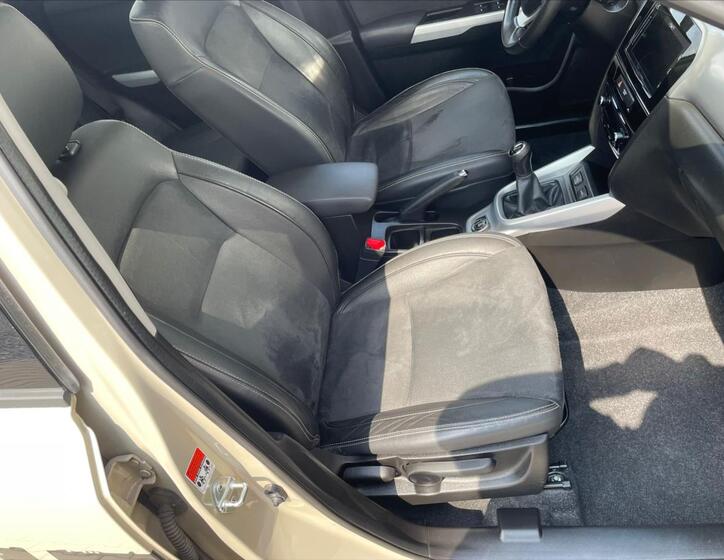 Suzuki Vitara 10