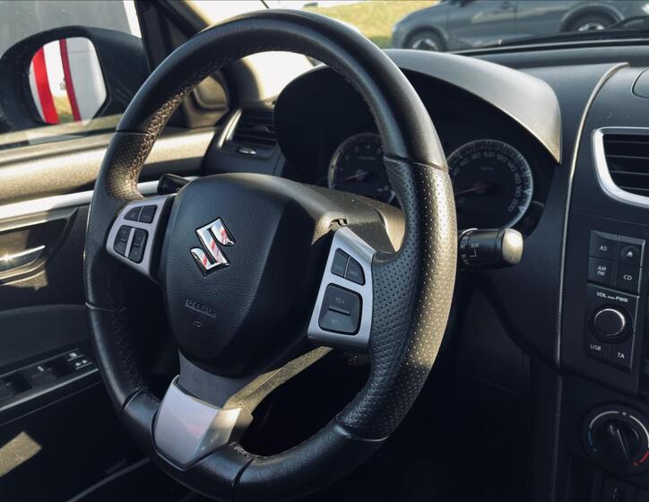 Suzuki Swift 14