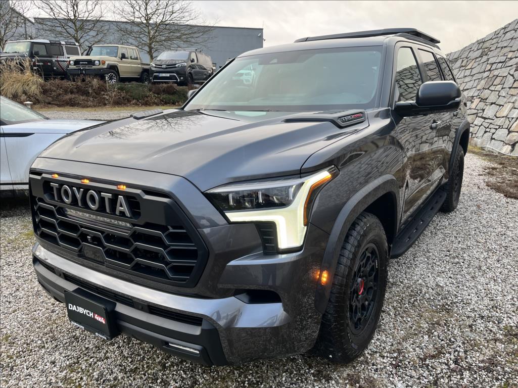 Toyota Sequoia
