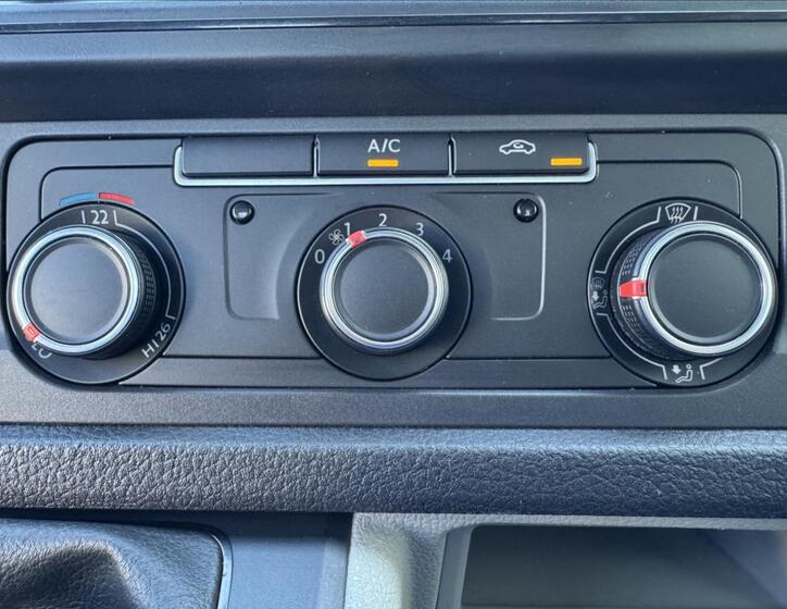 Volkswagen Transporter 38