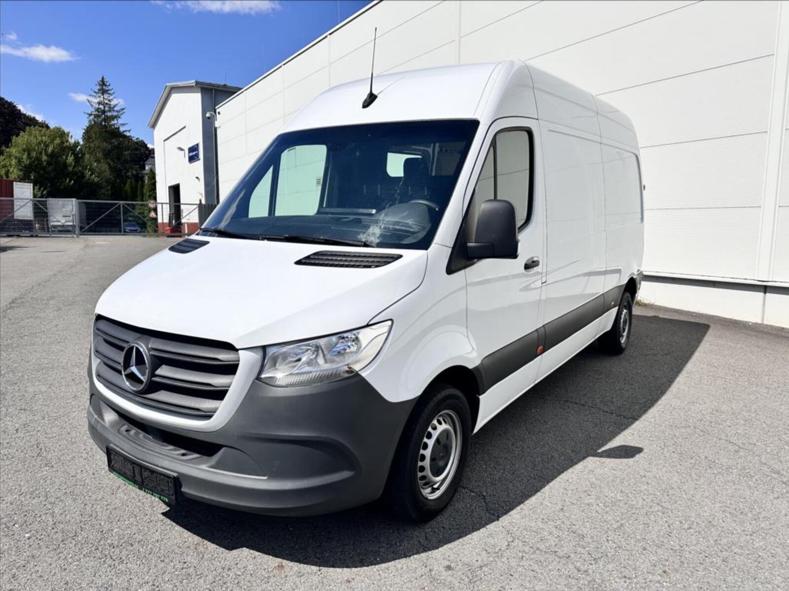Mercedes-Benz Sprinter 10