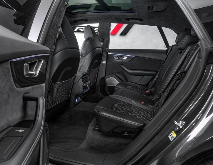 Audi SQ8 18