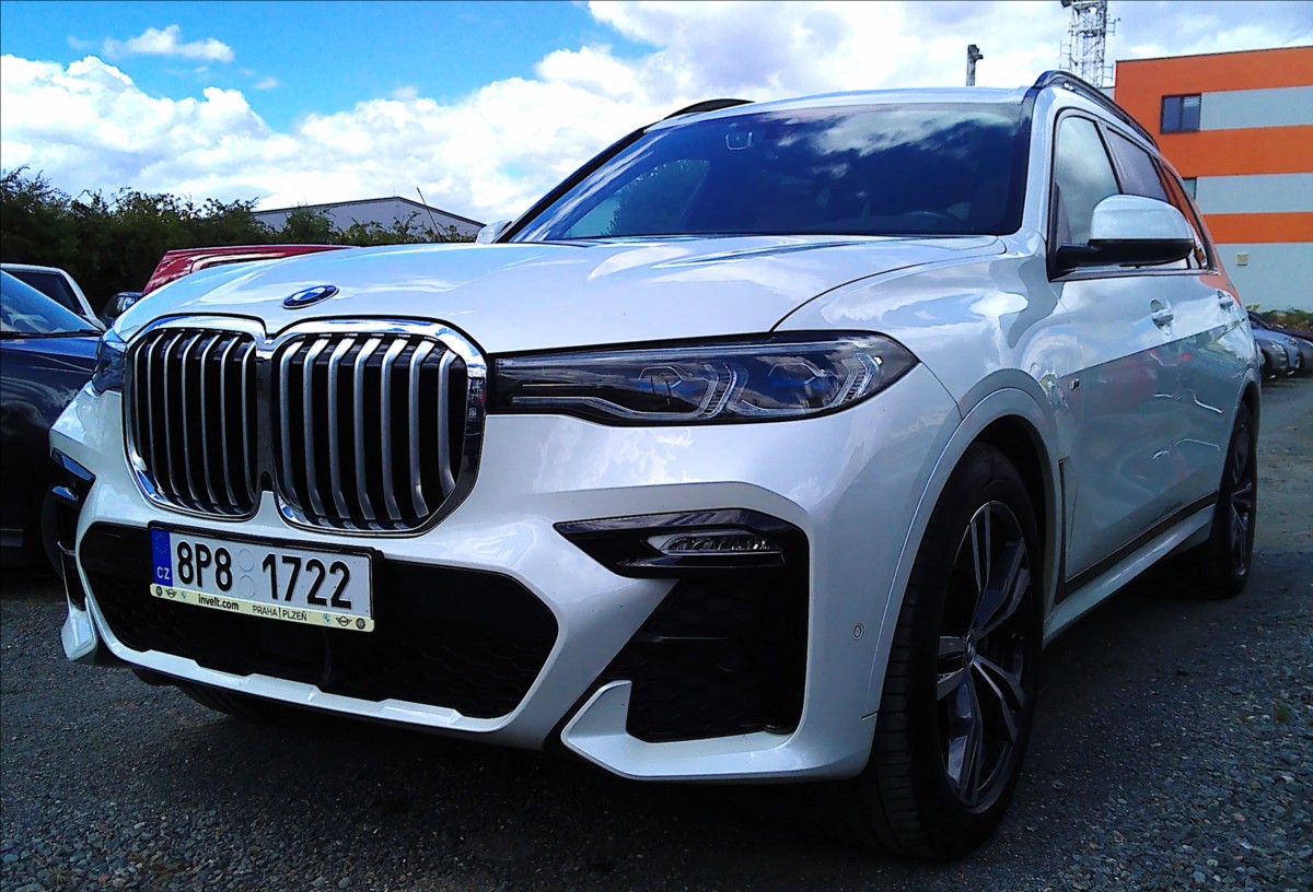BMW X7