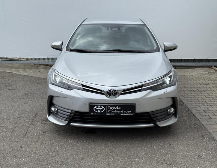 Toyota Corolla 2