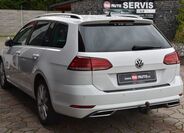 Volkswagen Golf 10