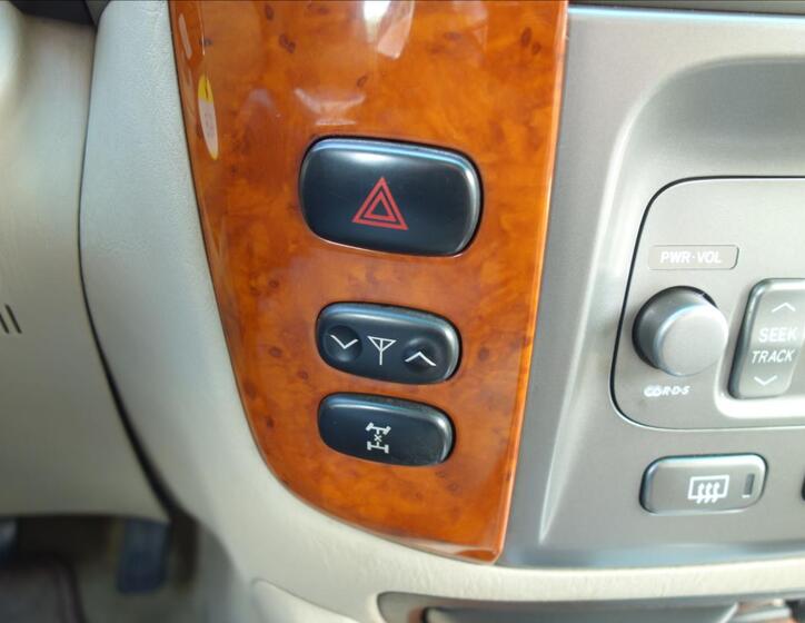Toyota Land Cruiser 30