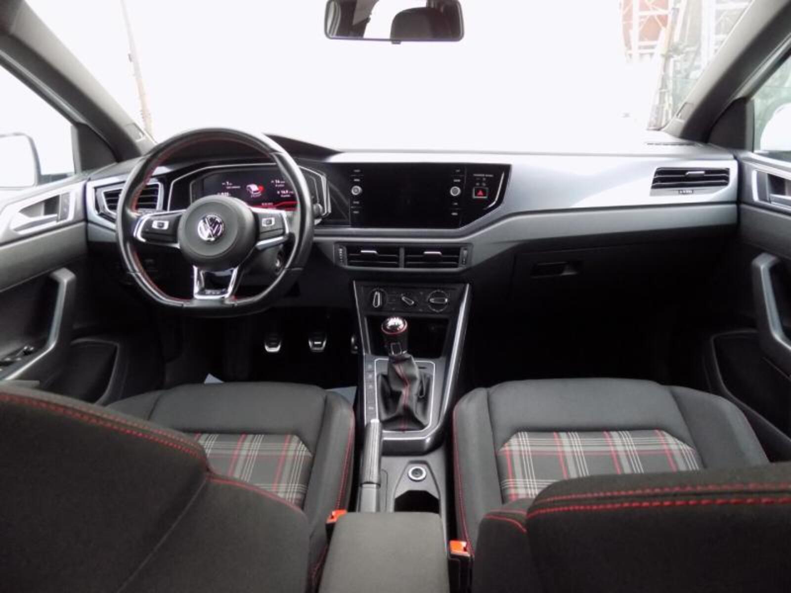 Volkswagen Polo 19