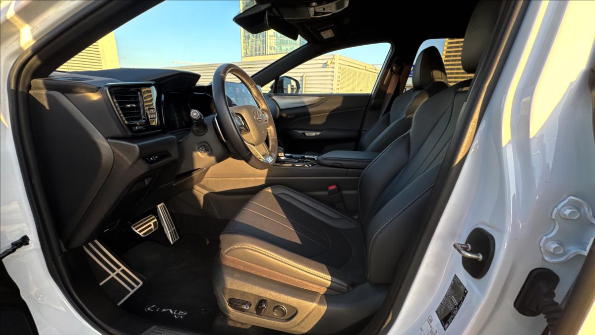 Lexus NX 450h plus