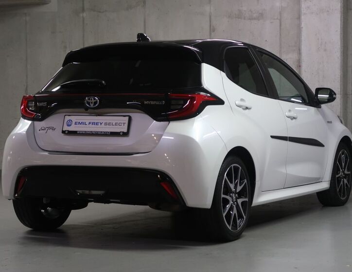 Toyota Yaris 5