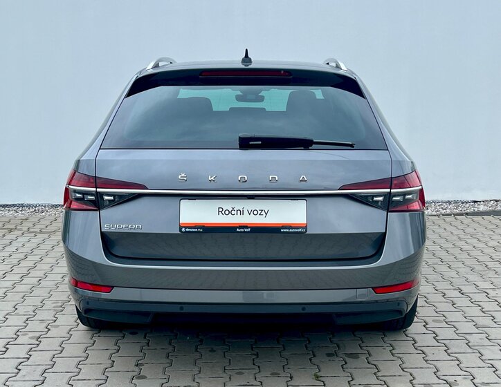 Škoda Superb 10