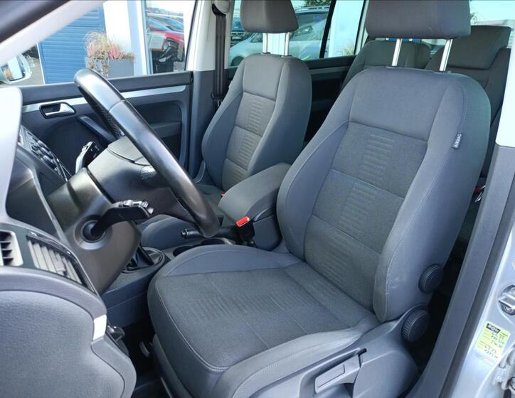 Volkswagen Touran 13
