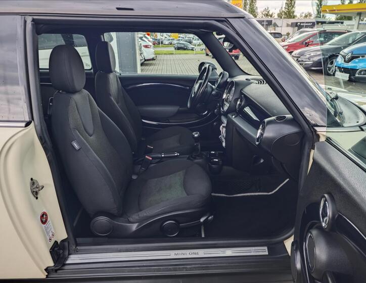 Mini Clubman 14