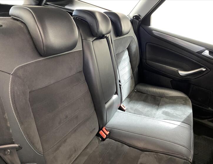 Ford Mondeo 7