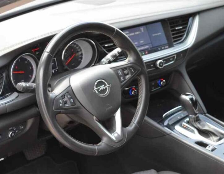 Opel Insignia 16