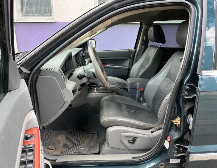 Jeep Grand Cherokee 11
