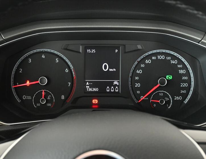 Volkswagen T-Roc 13
