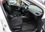Peugeot 2008 13