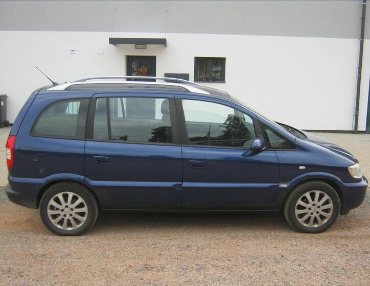 Opel Zafira 7