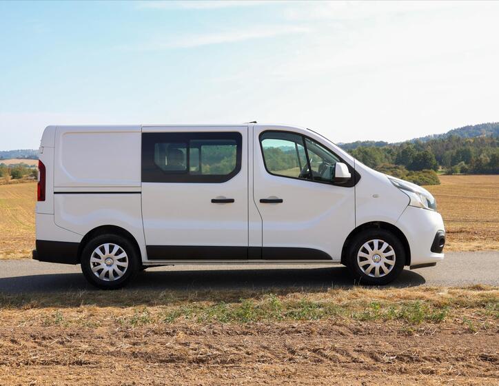 Renault Trafic 8