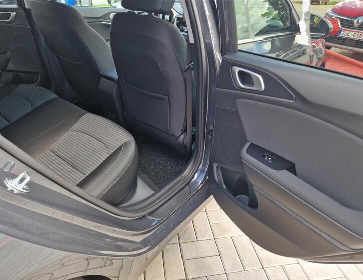 KIA Ceed 12
