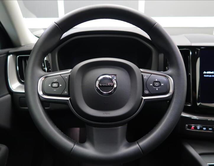 Volvo XC60 13