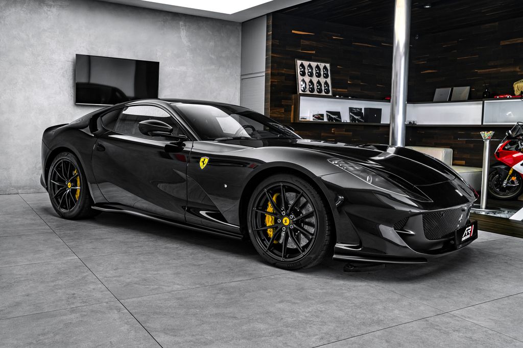 Ferrari 812