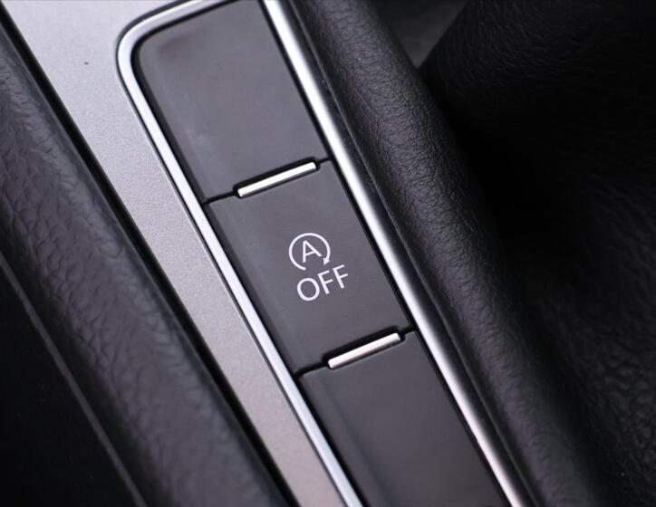 Volkswagen Golf 28
