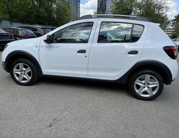 Dacia Sandero 7