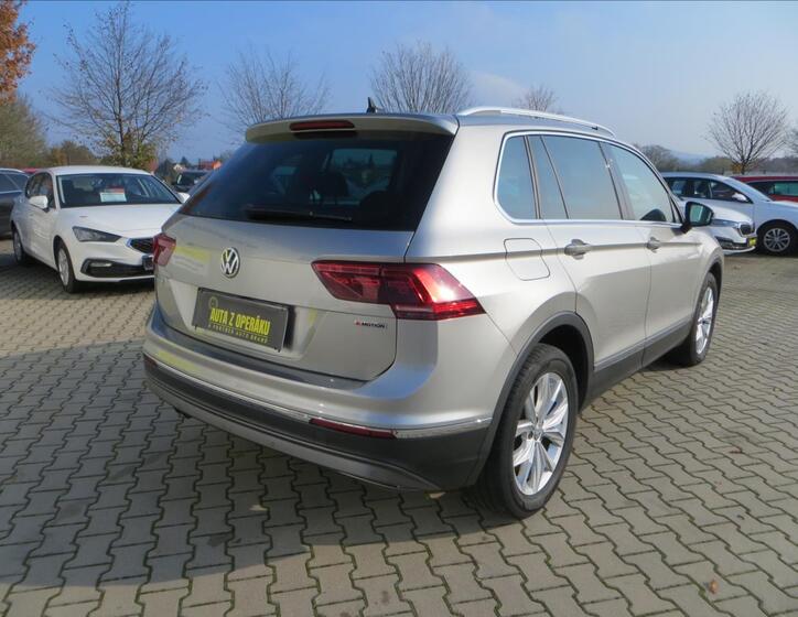 Volkswagen Tiguan 8
