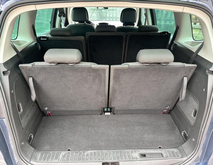 Opel Zafira 5