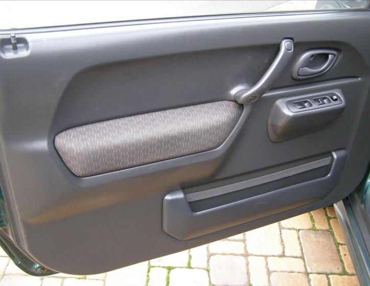 Suzuki Jimny 12