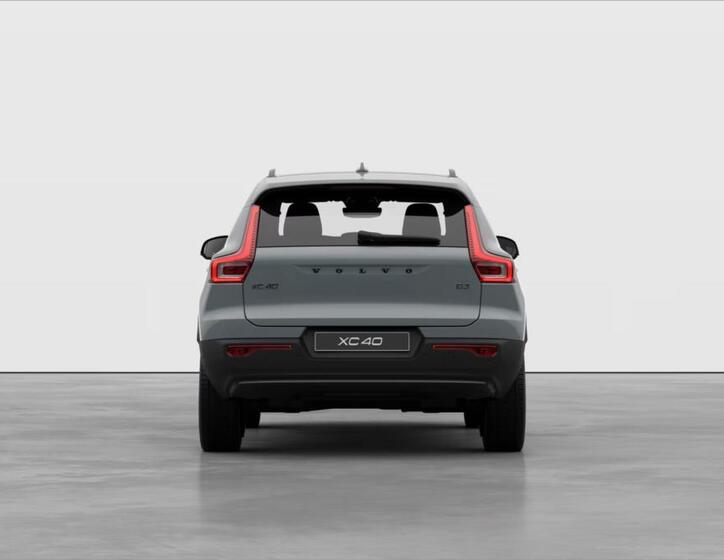 Volvo XC40 4