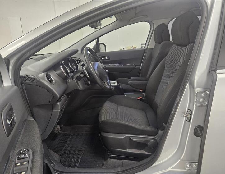 Peugeot 5008 8