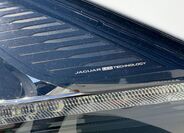 Jaguar F-Pace 22