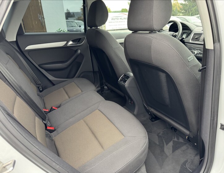Audi Q3 15