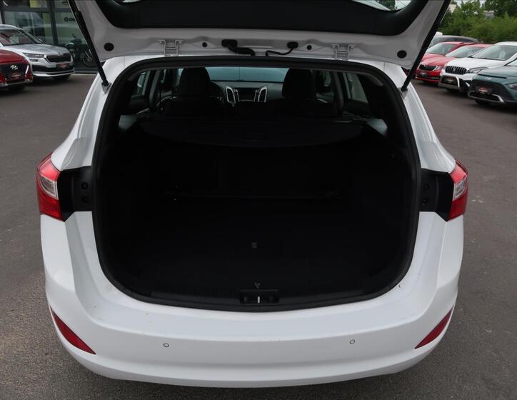 Hyundai i30 21
