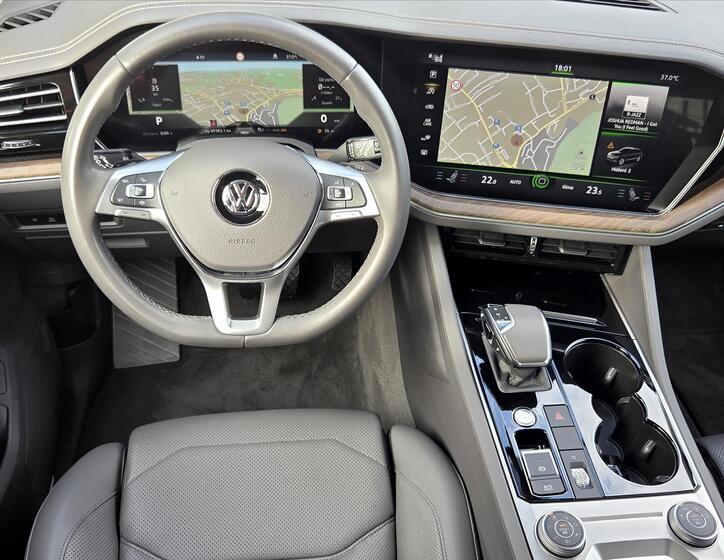 Volkswagen Touareg 16
