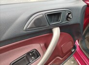 Ford Fiesta 12