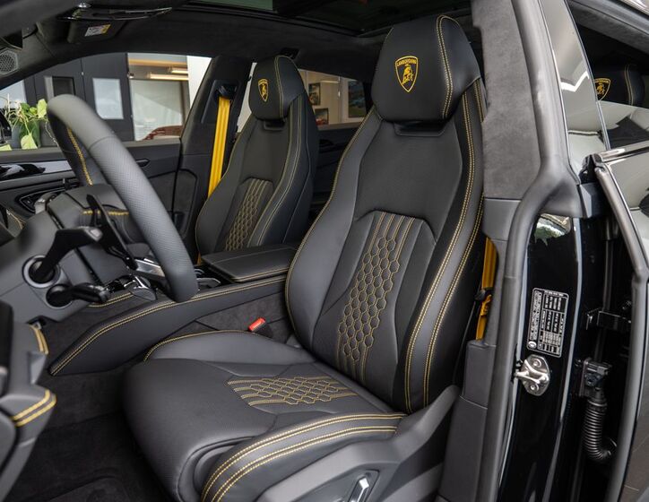 Lamborghini Urus 7