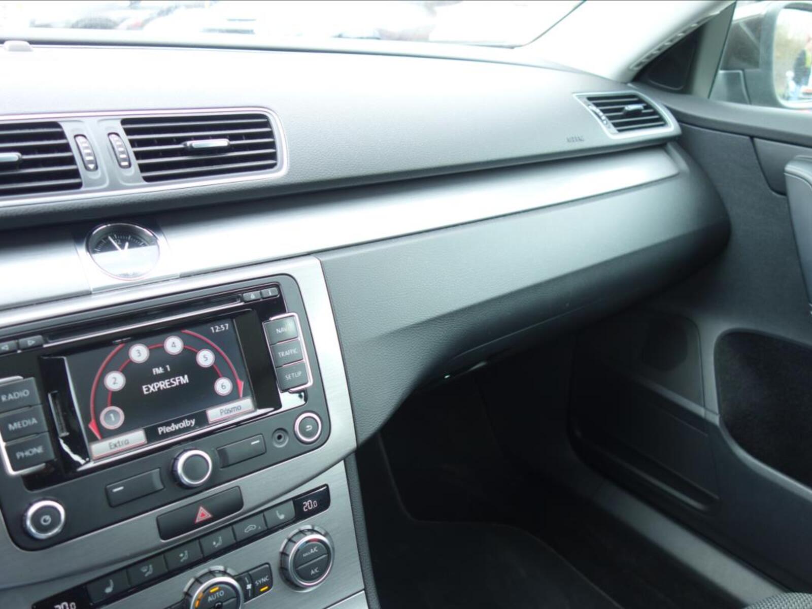 Volkswagen Passat 34