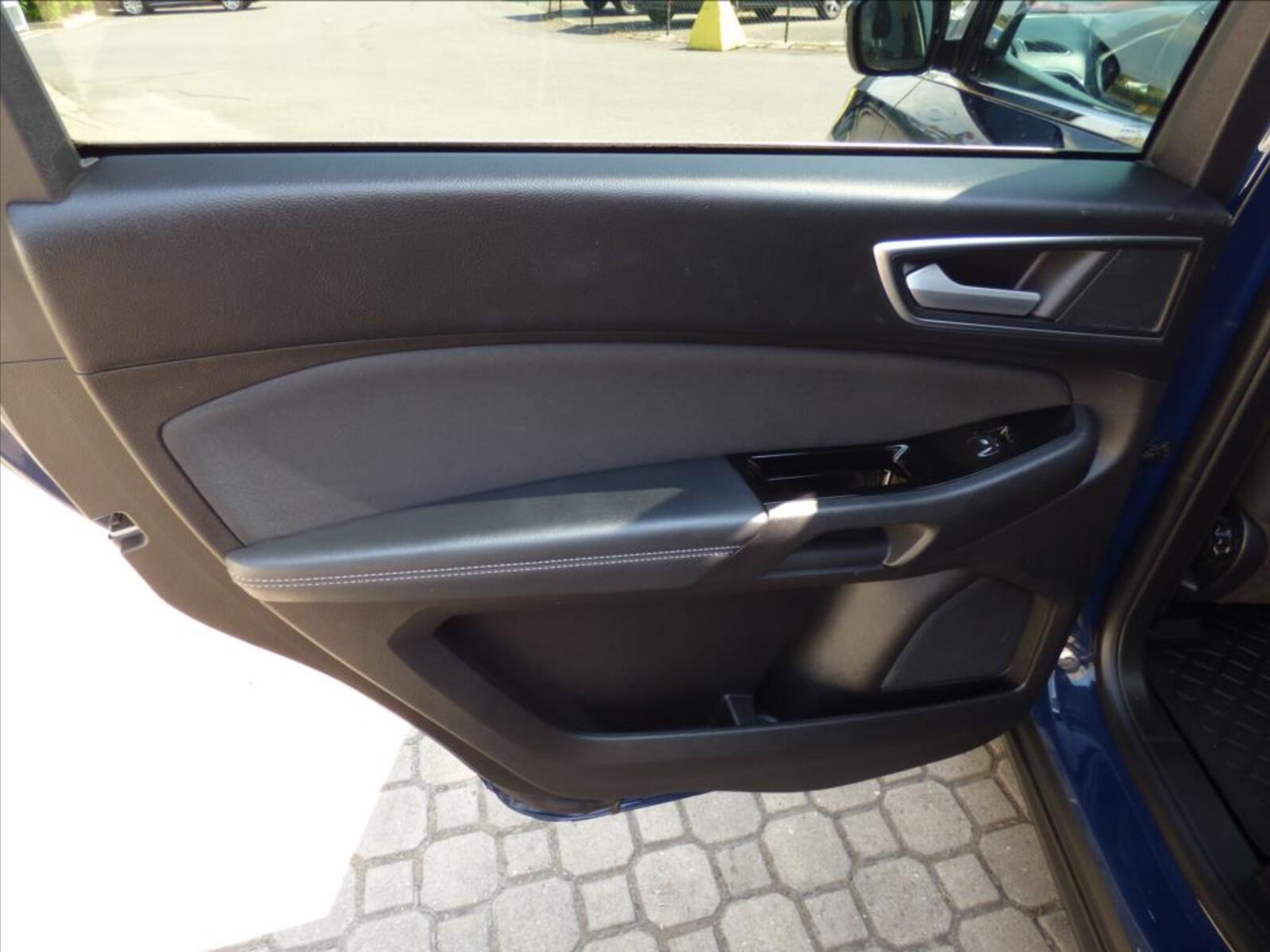 Ford S-MAX 46