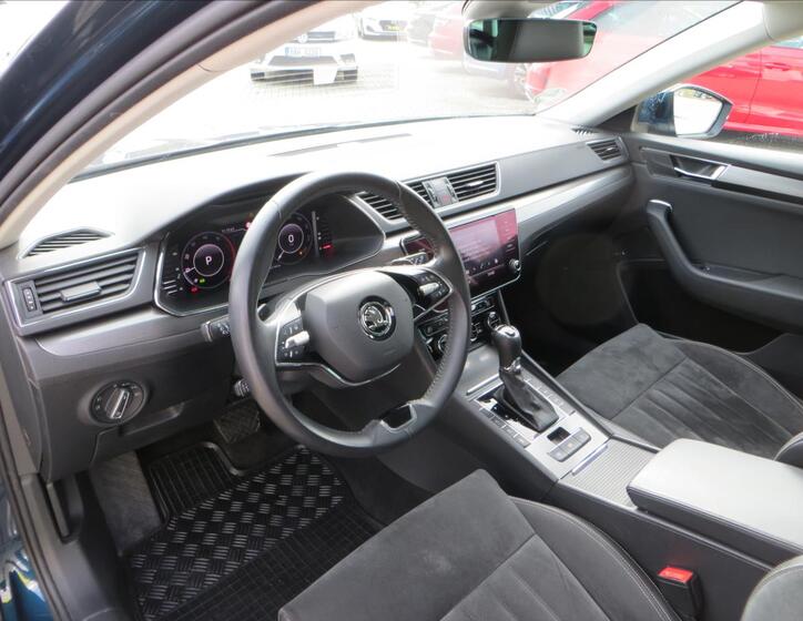 Škoda Superb 16