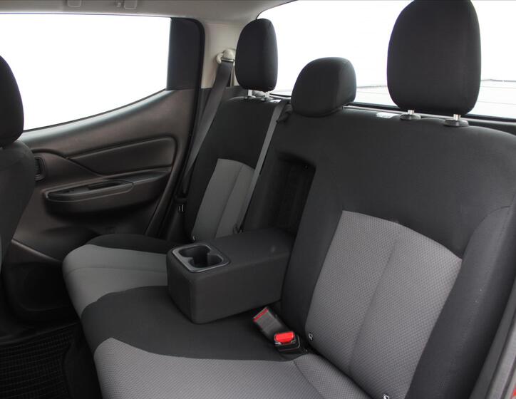 Mitsubishi L200 11