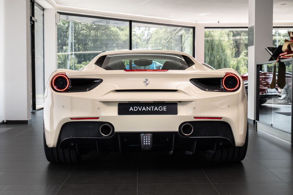 Ferrari 488