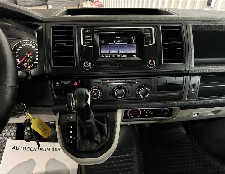 Volkswagen Transporter 22
