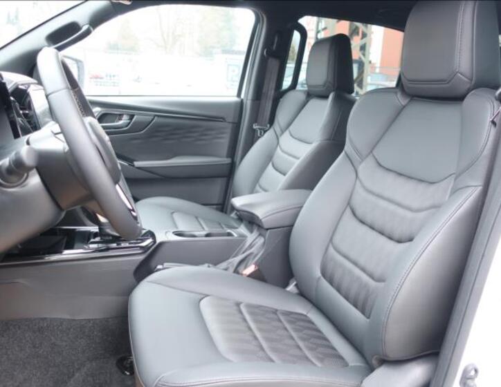 Isuzu D-Max 10