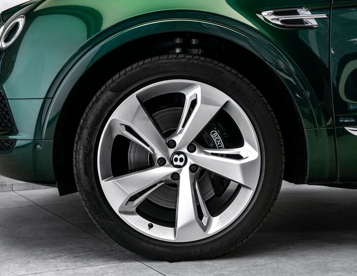 Bentley Bentayga 2